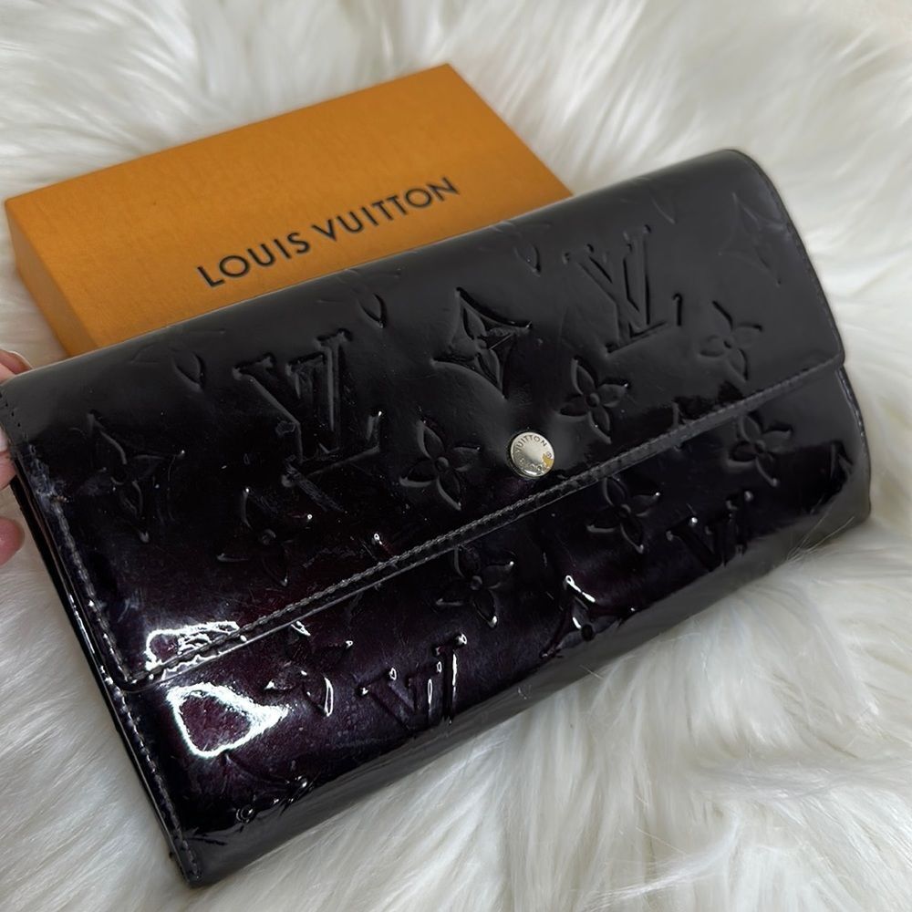 💯Authentic Louis Vuitton Vernis  Bifold Wallet🍀